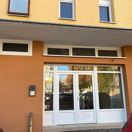 Centrum Apartman Kaposvar Exterior photo