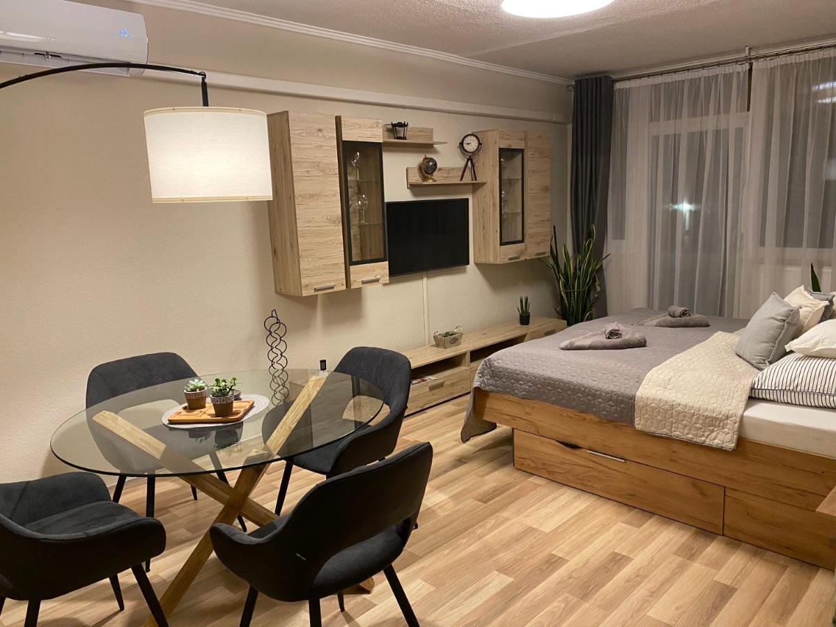 Centrum Apartman Kaposvar Exterior photo